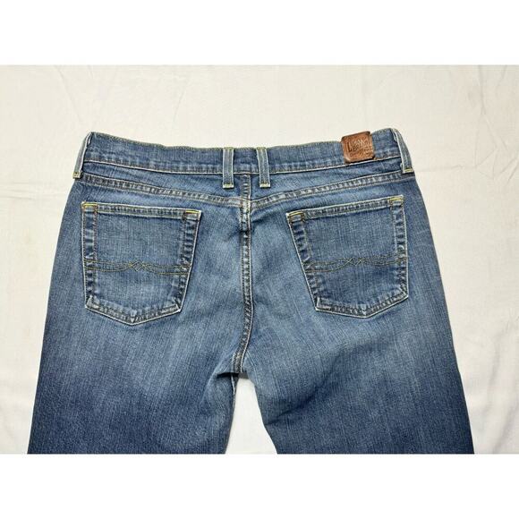 Lucky Brand Dungarees Women's Classic Fit Straight Leg Jeans - Size 10 (30x33) - Picture 3 of 8